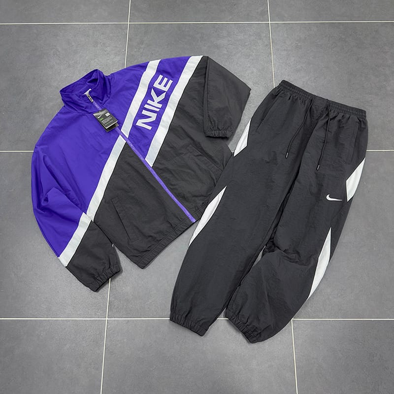 Conjunto esportivo da Nike.