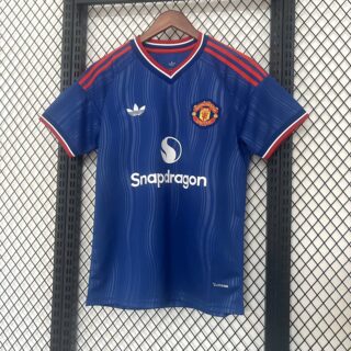 Manchester United Alternativa 26/27