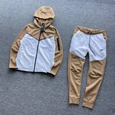 Nike Tech Fleece - 101.2