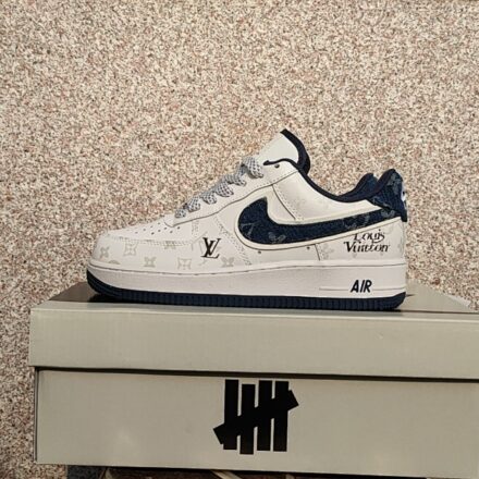 NIKE AIR FORCE - 027.19