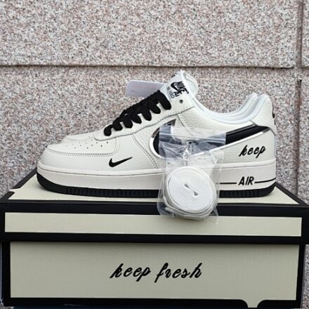 NIKE AIR FORCE - 027.31
