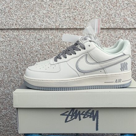 NIKE AIR FORCE - 027.37