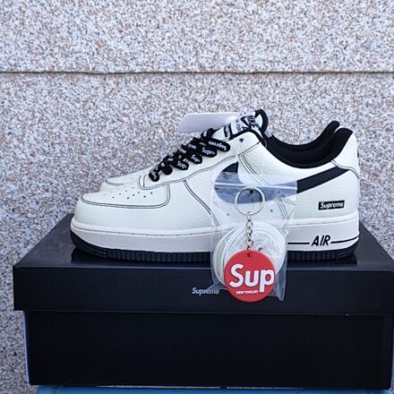 NIKE AIR FORCE - 027.39