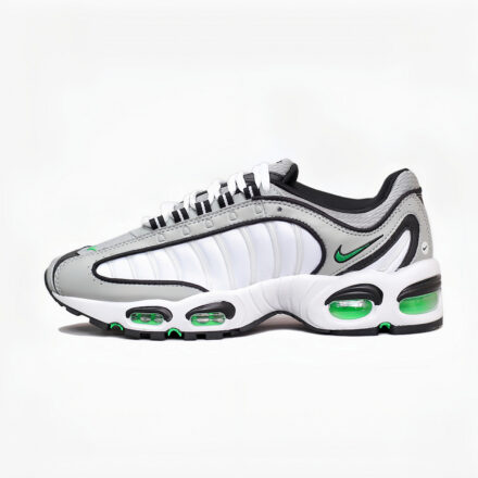 NIKE TAILWIND - 1022.17