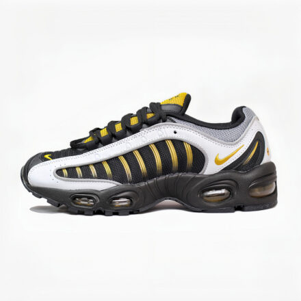 NIKE TAILWIND - 1022.34